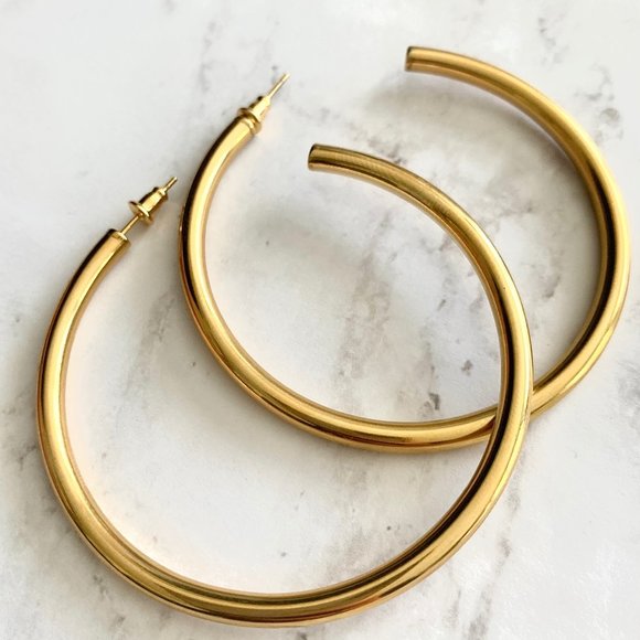 Gold Plated Lightweight Large or Medium Hoop Earrings - Picture 5 of 14